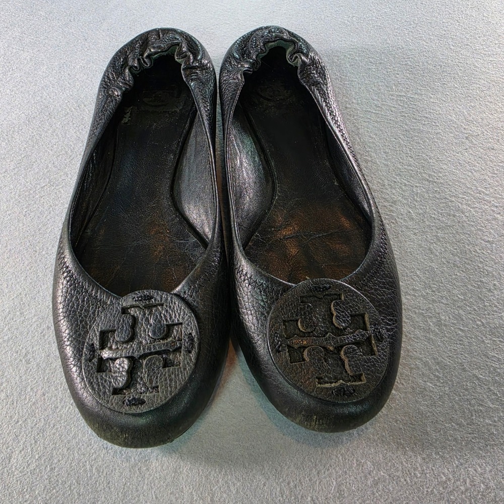 Tory Burch Reva Black Pebbled Leather Logo Medallion Scrunch Ballet Flats